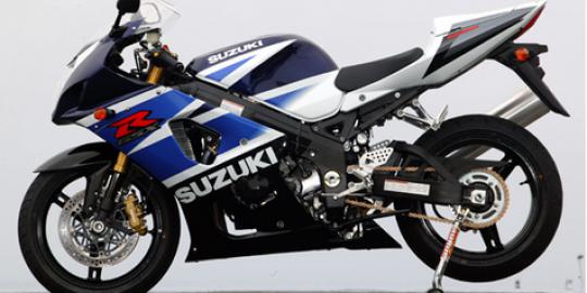 fakta-terbaru-sportbike-suzuki-150cc-indonesia-20131219021712