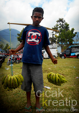 remi penjual pisang di ntt
