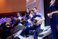 imanuel-pratna-menunggangi-nmax-di-indonesia-motor-show-imos-2016