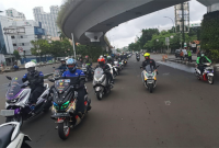 Rombongan Maxi Touring dalam perjalanan menuju venue Maxi Yamaha Day di Cibubur