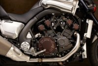 engine-yamaha-v-max-cicak-kreatip