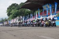 Ribuan komunitas all variants motor Yamaha melakukan victory lap di Sentul International Circuit dalam event seri 1 Yamaha Sunday Race (1)