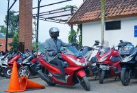 city_riding_mpm_pcx_160_cicak_kreatip_com_1