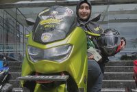 emak-emak-touring-nmax-Queenmax-cicak-kreatip-1