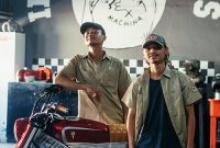 Builder Yard Built Indonesia (Deus Ex Machina “Temple of Enthusiasm”) dengan XSR 155 Aka-Tombo