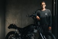 Komang Gde, builder Yard Built Indonesia (Kedux Garage) dengan XSR 155 Black Dog