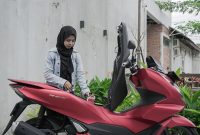 pengguna-pcx-cewek-wanita